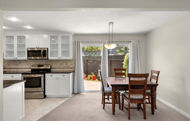Charming 2BR Condo w/ Private Patio in the Heart of Solana Beach