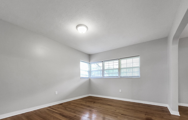 477 DE MONTE DR
