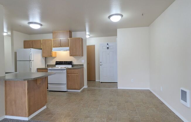 3 beds, 2 baths, 1,180 sqft, $1,585, Unit E304