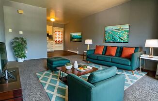 4223 Forrest Hill