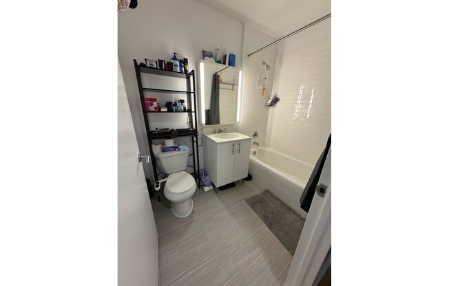 Studio, 1 bath, 425 sqft, $3,570, Unit 3714