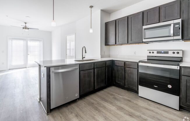 2 beds, 2 baths, 1,300 sqft, $1,545, Unit 302