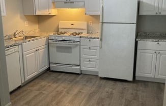 2 beds, 1 bath, 664 sqft, $2,200, Unit 6