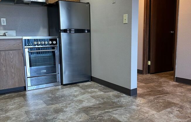 Studio, 1 bath, 440 sqft, $1,065, Unit 207