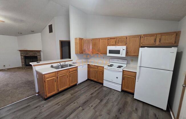 2221 Bridgewater Circle