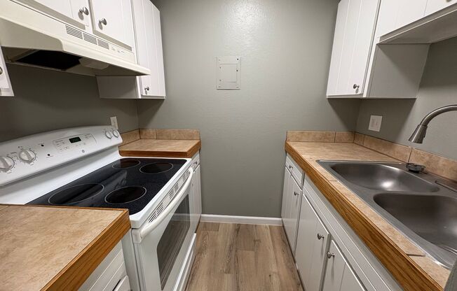 Mountain Pointe Apartments