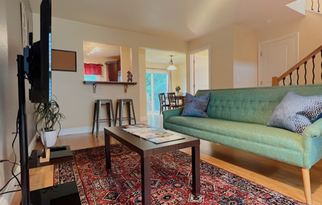 217 W 14 AVE