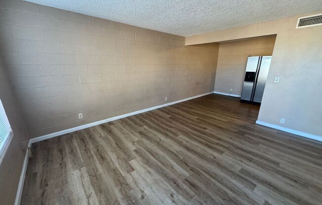 1 Bedroom Condo close to UNLV & The Strip