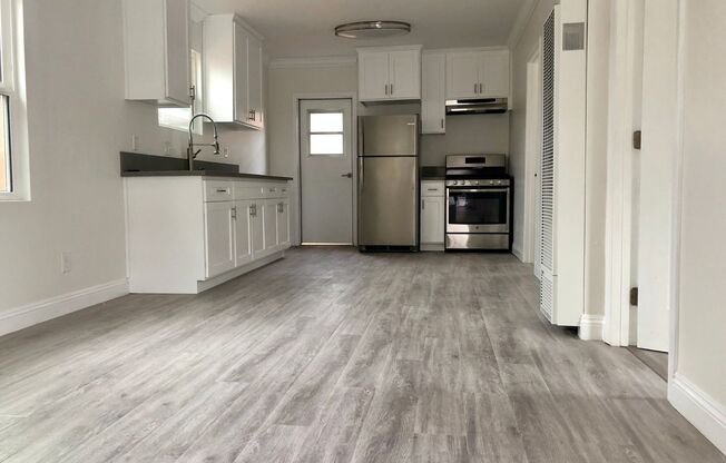 652 S. MATHEWS ST.