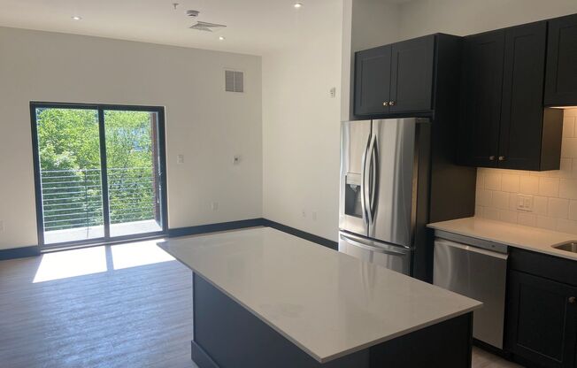 2 beds, 2 baths, 1,077 sqft, $2,500, Unit 501