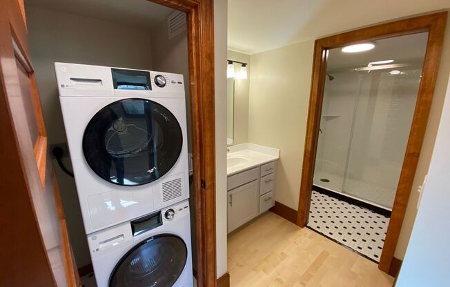 Studio, 1 bath, 415 sqft, $1,100, Unit G4