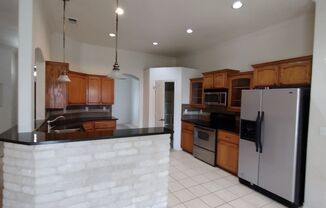 5 beds, 3 baths, $2,295