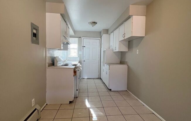 1 Bed 1 Bathroom Apartment in Aurora