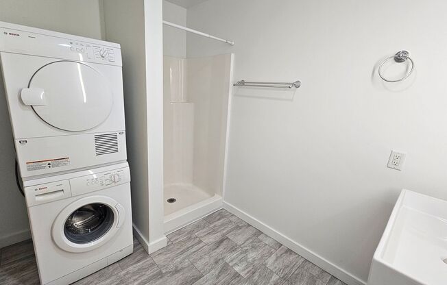 1 bed, 1 bath, 635 sqft, $995, Unit 607
