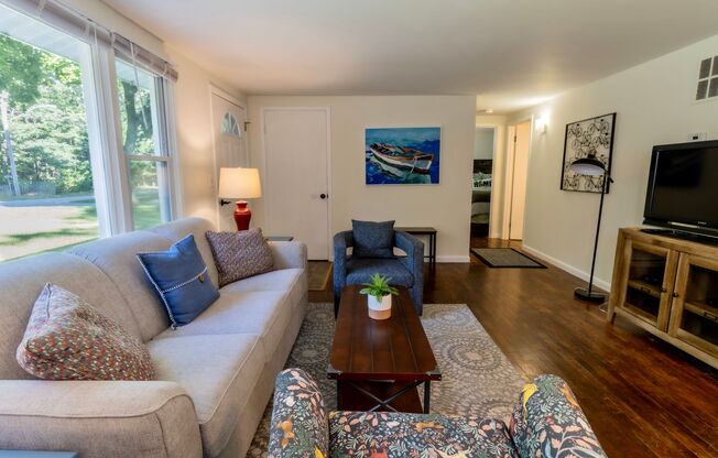 Modern Comfort in the Heart of Traverse City- Long Term Rental