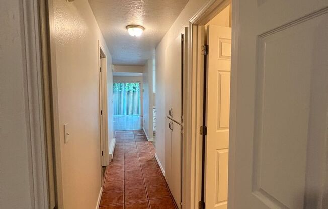 2 Bedroom Condo in Lake Oswego