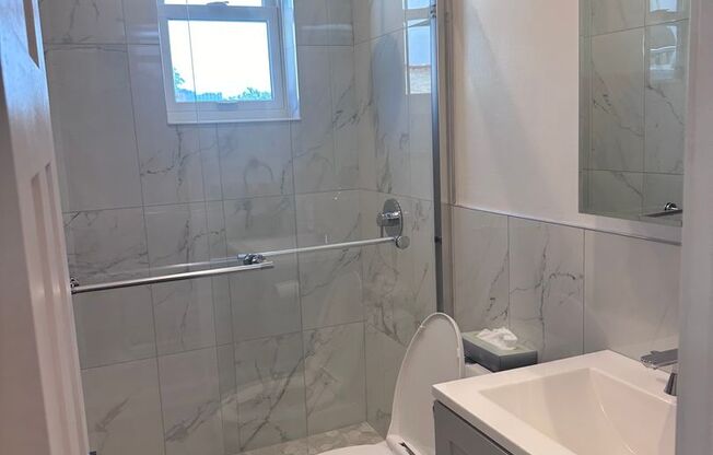 2 beds, 2 baths, 950 sqft, $2,500, Unit 303