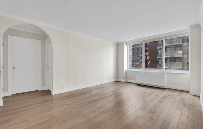 61 W 62 ST