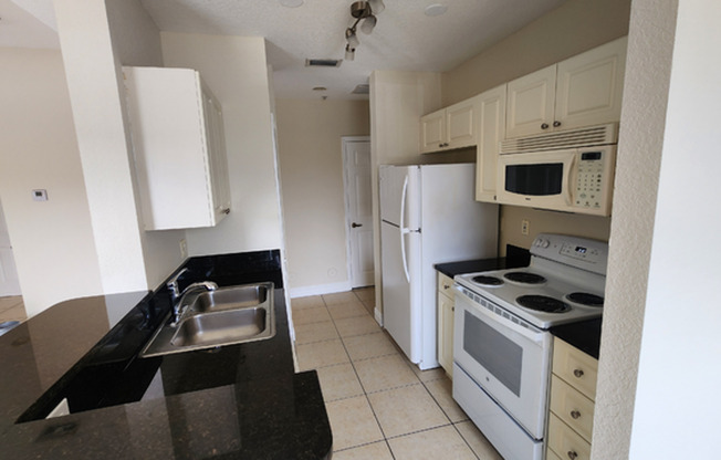 AVAILABLE NOW: Beautiful 1-Bedroom Residence in Prime Cutler Bay Location