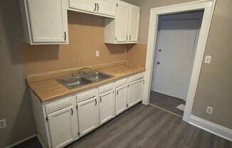 2 beds, 1 bath, $950, Unit Unit 3