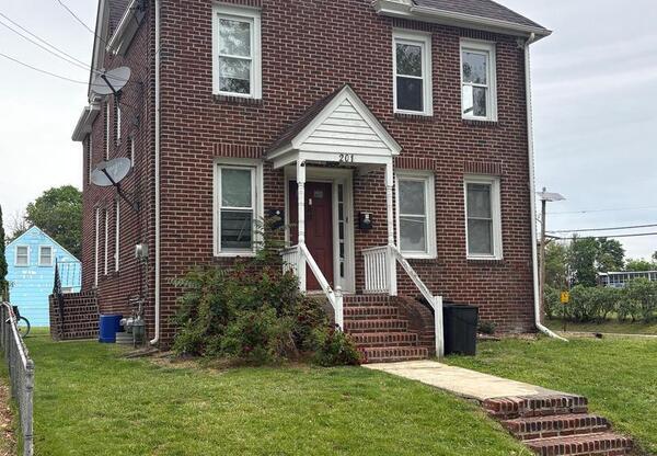 201 LINCOLN AVE