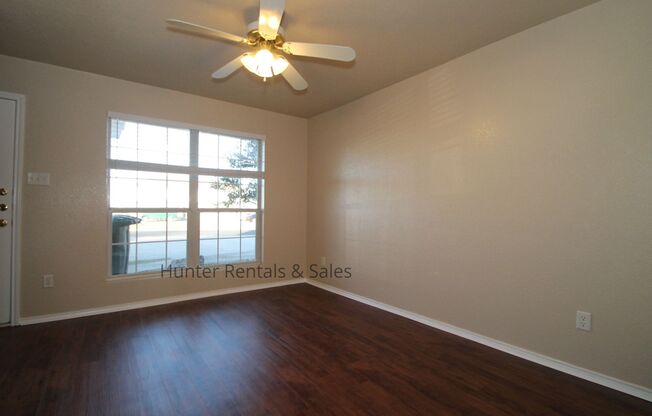 2 beds, 1.5 baths, $850, Unit Unit C