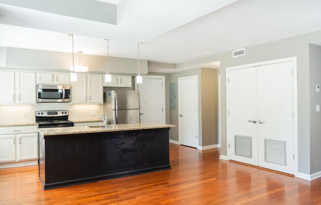 2 beds, 2 baths, 723 sqft, $2,150, Unit Apt #104