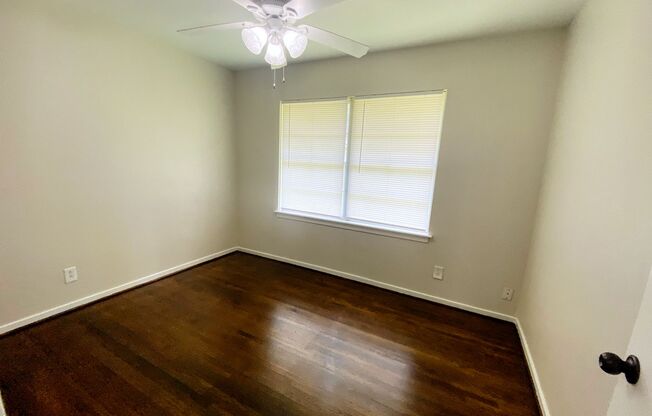 3 beds, 1 bath, $1,425