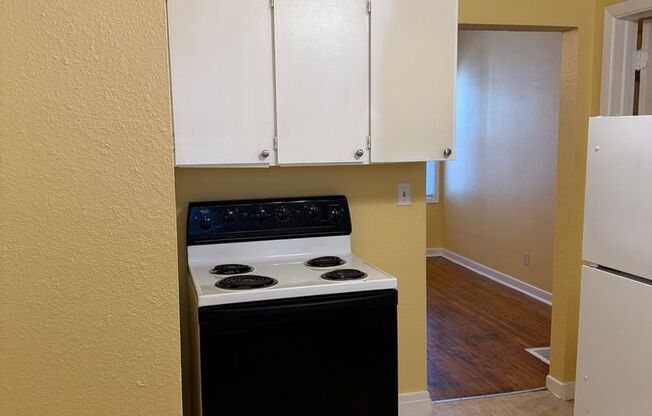 Charming 1-Bedroom Apartment in the Heart of NE Portland’s Vernon Neighborhood
