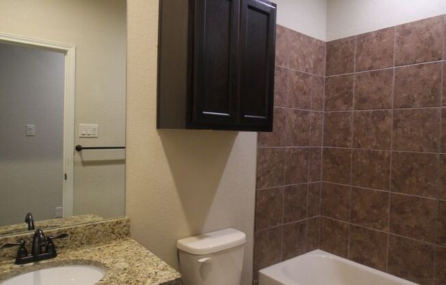 3 beds, 2 baths, $1,595