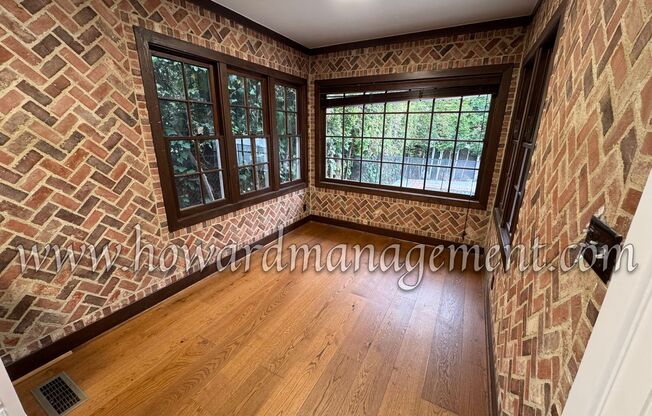 ***OPEN HOUSE 6/13 (11am-1pm)*** Contemporary Style 5bed/5bath Home with Additional Art and Bonus Room