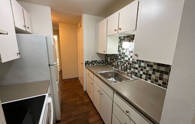 1 bed, 1 bath, $1,350, Unit # 202