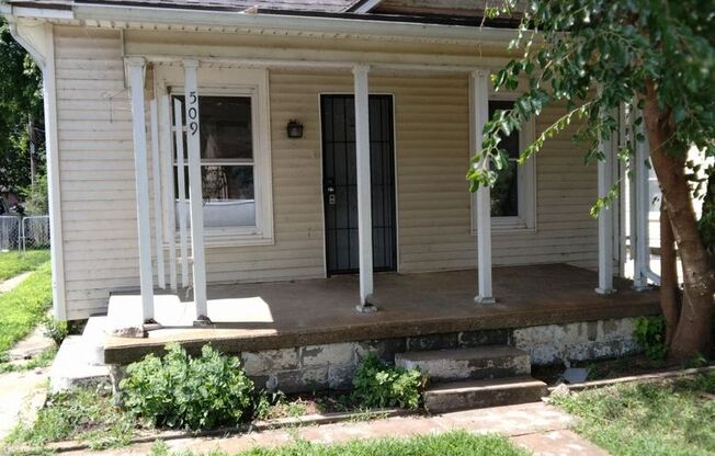 2 Bed 1 Bath Bungalow home right by Arkansas River