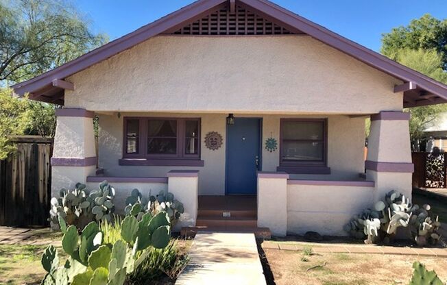 Charming 2Bed/2Bath Home Near UofA and Downtown!