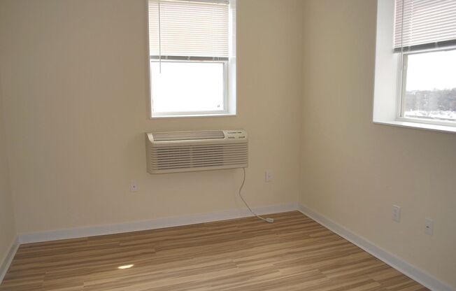 1 bed, 1 bath, 500 sqft, $1,575, Unit 418