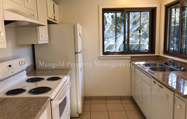 2 beds, 1 bath, 1,096 sqft, $2,675, Unit 0J09