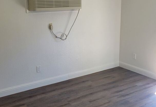 Studio, 1 bath, 324 sqft, $1,320, Unit 3834-15