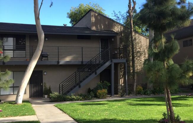 1 bed, 1 bath, 840 sqft, $2,250, Unit E-12