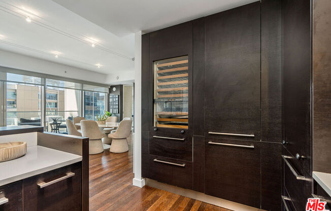 1 bed, 2 baths, 1,400 sqft, $5,500, Unit 10L