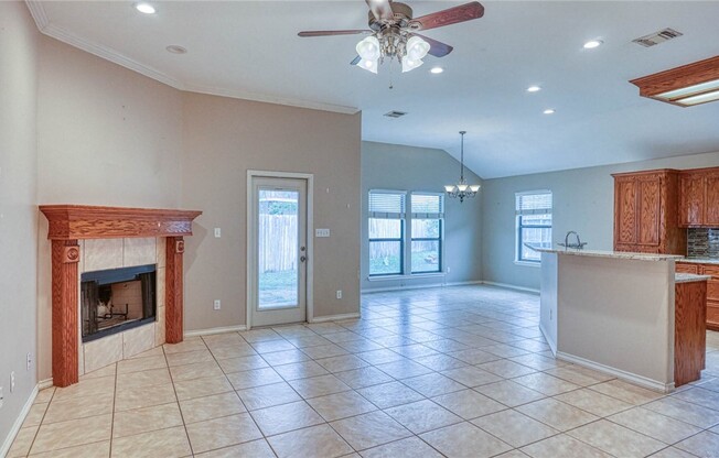 2542 WINDROSE DR