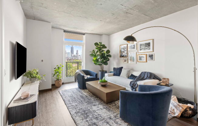 169 N ASHLAND AVE