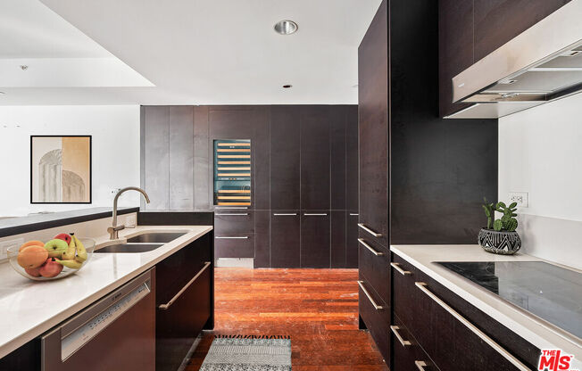 1 bed, 2 baths, 1,220 sqft, $4,500, Unit 11H