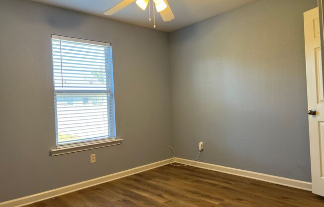 3 beds, 2 baths, $1,195