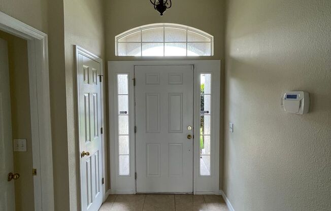 Perfectly Priced! Basic Cable & Internet Included! 4 Bed 2 Bath Ranch!
