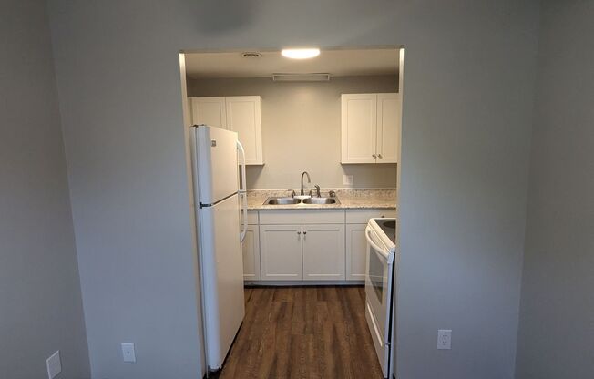 1 bed, 1 bath, 700 sqft, $750, Unit Unit 1