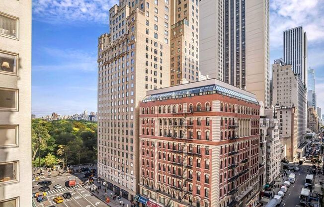 3 beds, 3.5 baths, 1,812 sqft, $20,000, Unit 10/11D