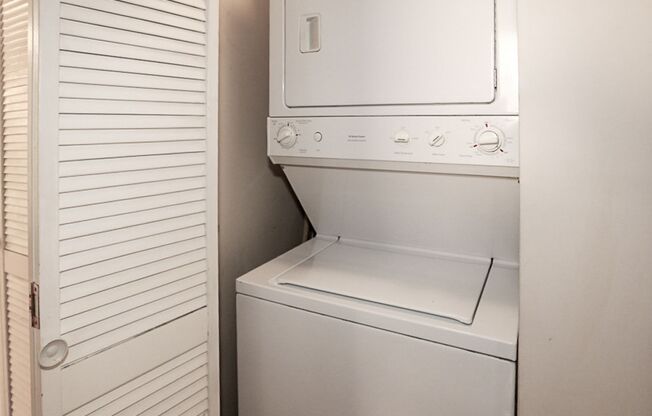 2 beds, 2 baths, 843 sqft, $3,650, Unit 634R-1N