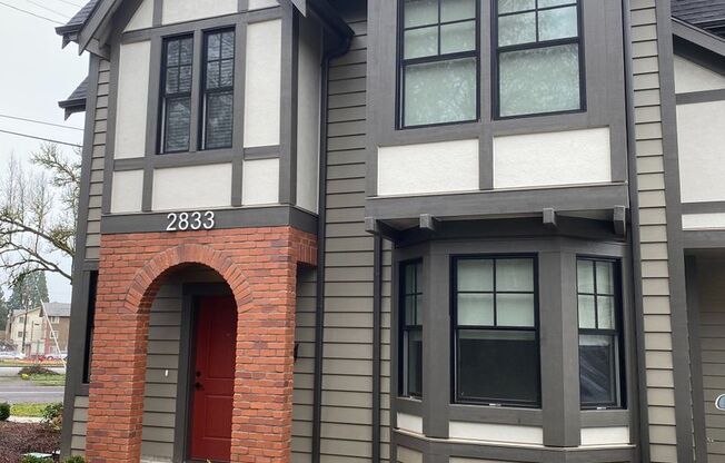 Deluxe 5 bedroom Campus House