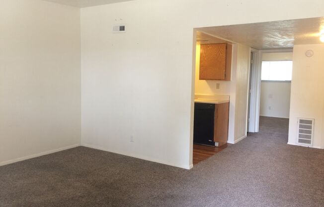 1 bed, 1 bath, 530 sqft, $625, Unit 2530-32