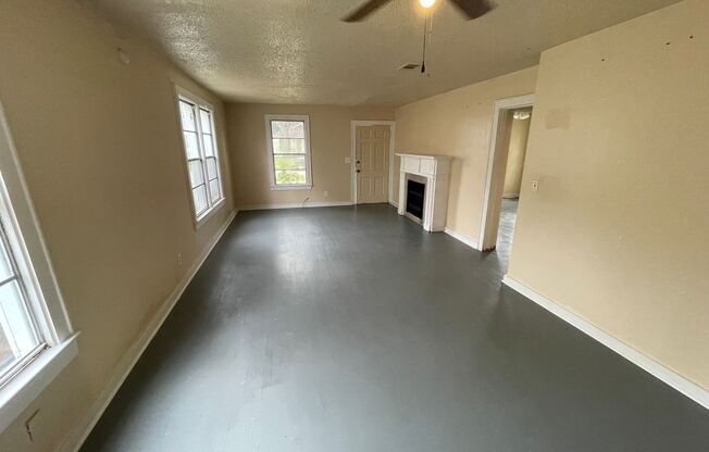 Cute 2 bedroom home in Caddo Heights